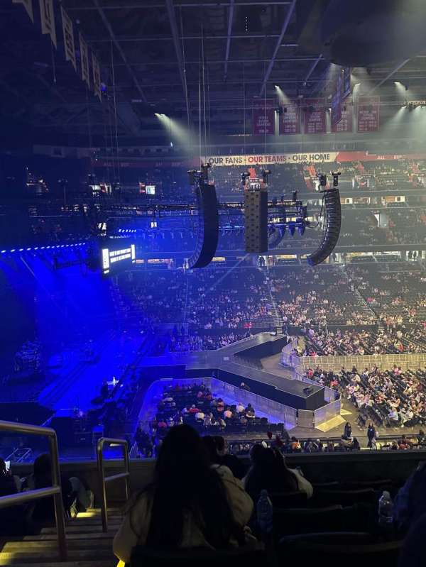 Capital One Arena, section: 229, row: F, seat: 1