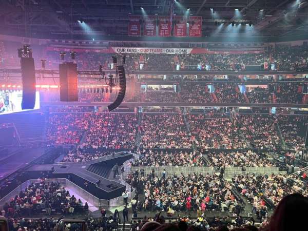 Capital One Arena, section: 200, row: E, seat: 1