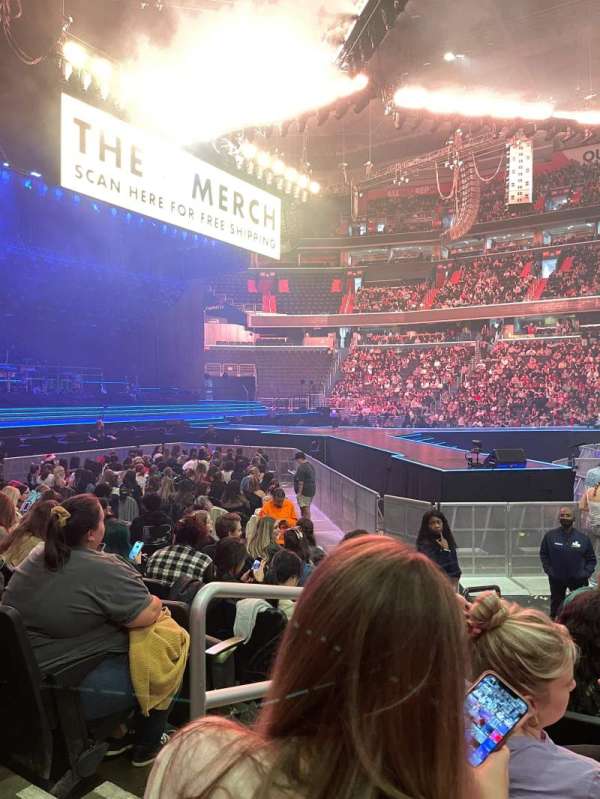 Capital One Arena, section: 100, row: G, seat: 2