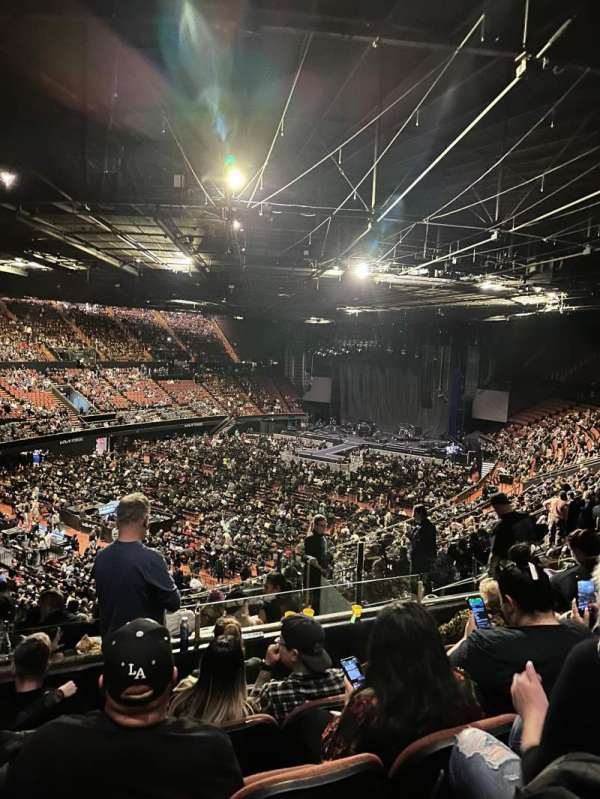 Kia Forum, section: 204, row: 9, seat: 6