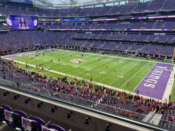 U.S. Bank Stadium, section: 206, row: 3, seat: 4