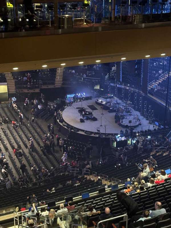 Madison Square Garden, section: 211, row: 23, seat: 14