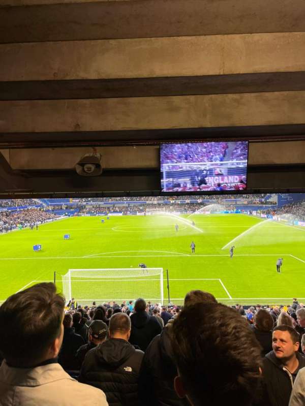 Stamford Bridge, section: Matthew Harding Lower 12, row: EE, seat: 71