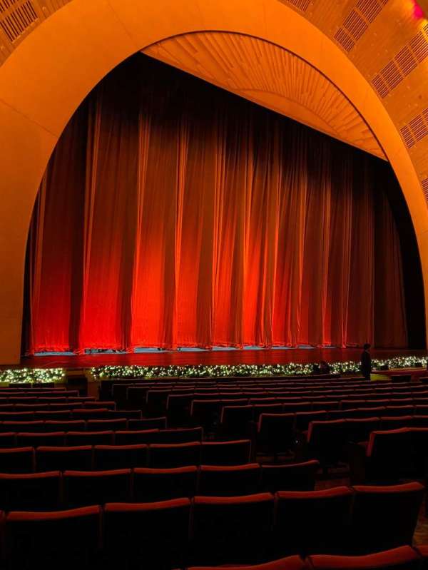 Radio City Music Hall, section: Orchestra 6, row: QQ, seat: 607