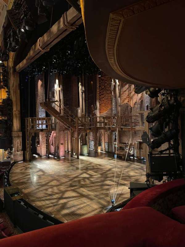 Richard Rodgers Theatre, section: Box D, row: 1, seat: 1