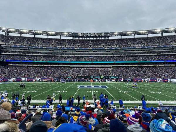 MetLife Stadium, section: 139, row: 13, seat: 17