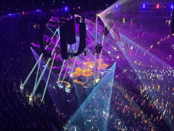 Madison Square Garden, section: 326, row: 1, seat: 16