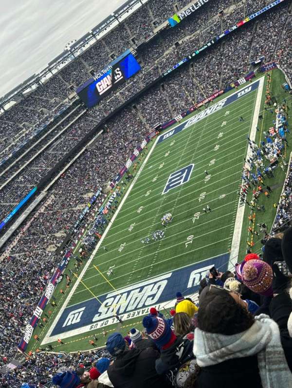 MetLife Stadium, section: 347, row: 19, seat: 8