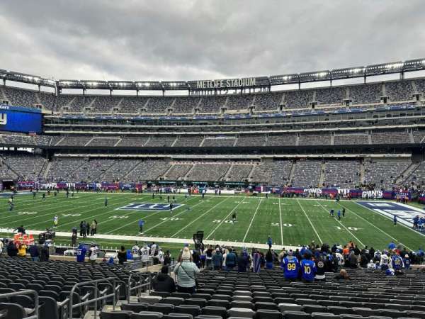 MetLife Stadium, section: 135, row: 27, seat: 27