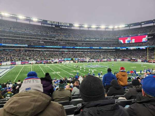 MetLife Stadium, section: 116, row: 23, seat: 8