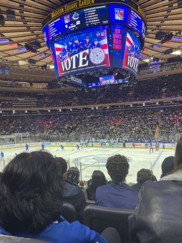 Madison Square Garden, section: 118, row: 12, seat: 10