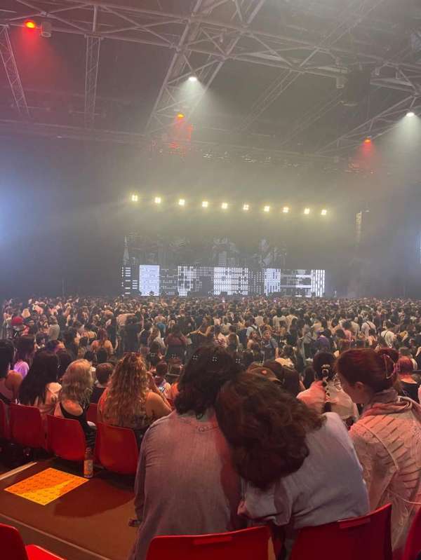 Zénith Paris, section: G, row: 12, seat: 124