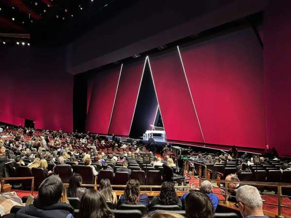The Colosseum At Caesars Palace, section: 202, row: E, seat: 216