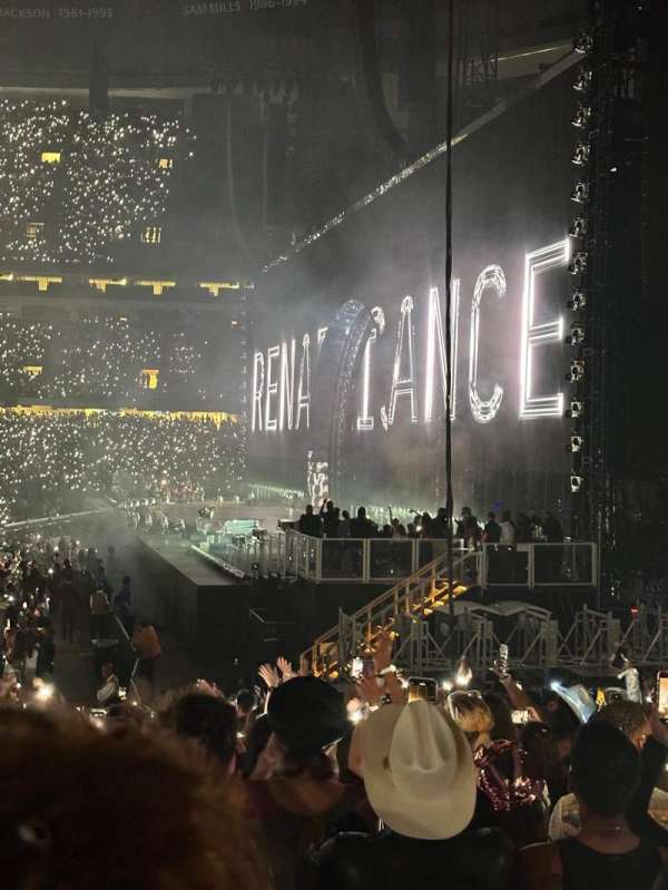 Caesars Superdome, section: 140, row: 18, seat: 17
