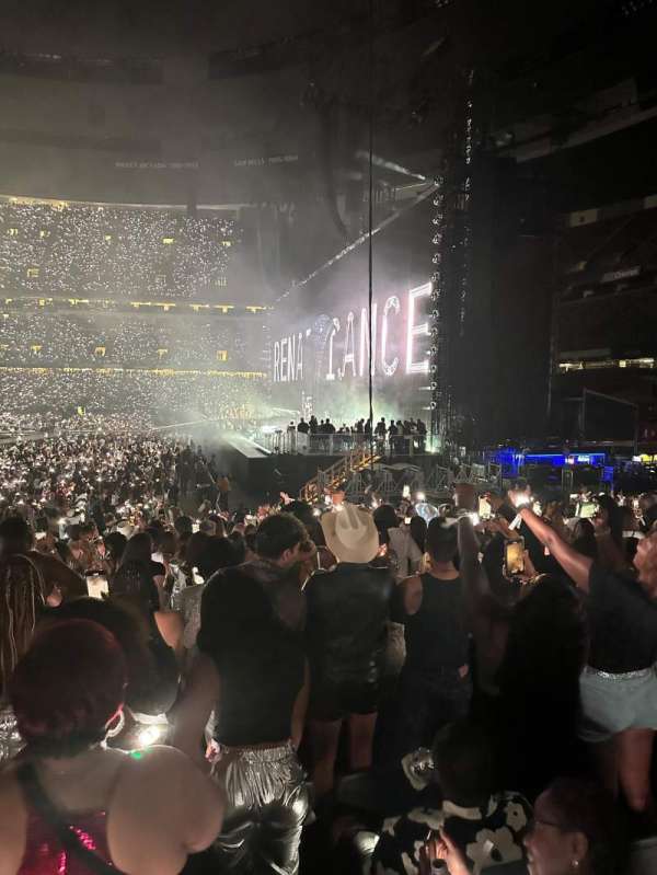Caesars Superdome, section: 140, row: 18, seat: 17