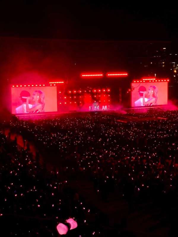 BMO Stadium, section: 226, row: F, seat: 12