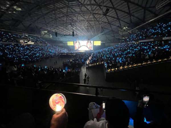 Tacoma Dome, section: 213, row: W