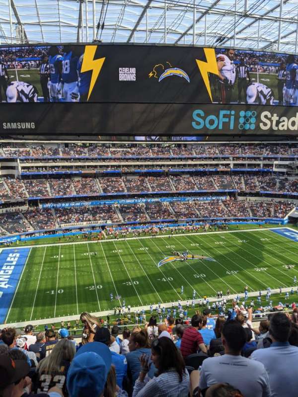 Sofi Stadium, section: 319, row: 3