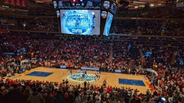 Madison Square Garden, section: 118, row: 22