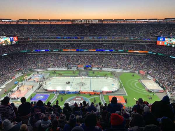 MetLife Stadium, section: 313, row: 25, seat: 10