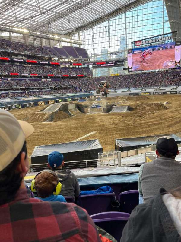 U.S. Bank Stadium, section: 116, row: 14, seat: 8