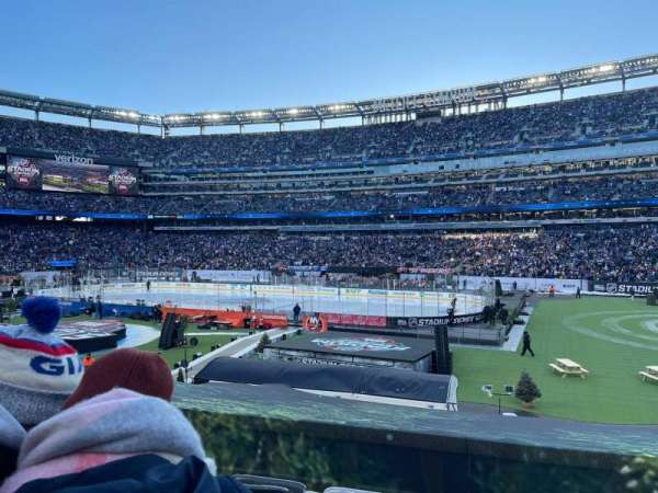 MetLife Stadium, section: 110, row: 22, seat: 10
