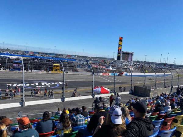 Daytona International Speedway, section: 162, row: 14, seat: 22