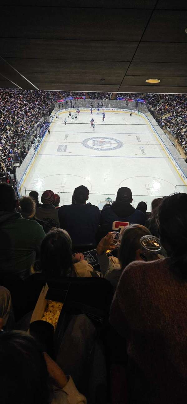 Madison Square Garden, section: 416, row: 6, seat: 18