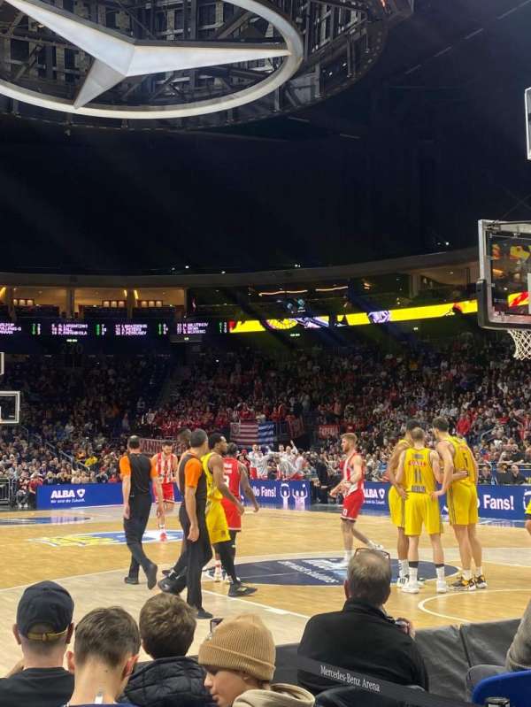 Uber Arena, section: 211, row: 1, seat: 3