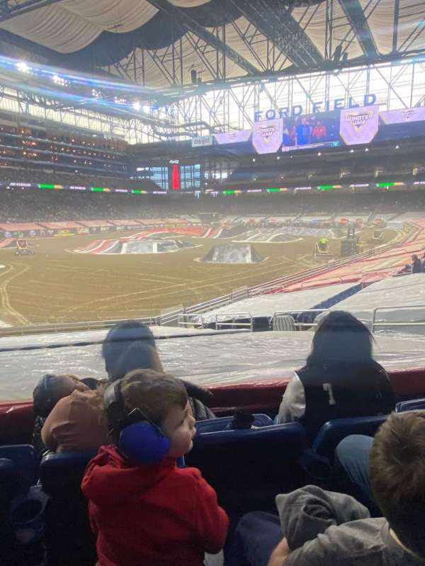 Ford Field, section: 121, row: 17, seat: 3