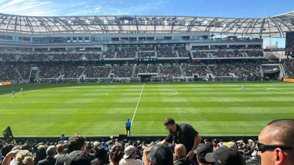 BMO Stadium, section: Figueroa Club B, row: U, seat: 4