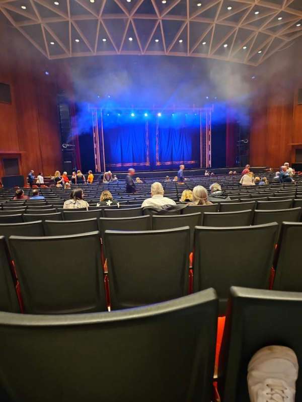 Chrysler Hall, section: Orchestra C, row: Q, seat: 39