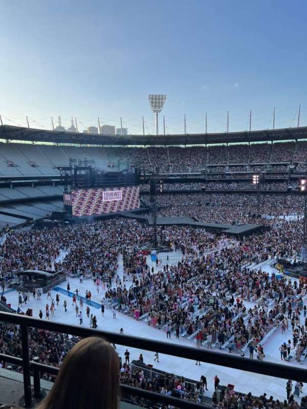 Melbourne Cricket Ground, section: Q15, row: B, seat: 9