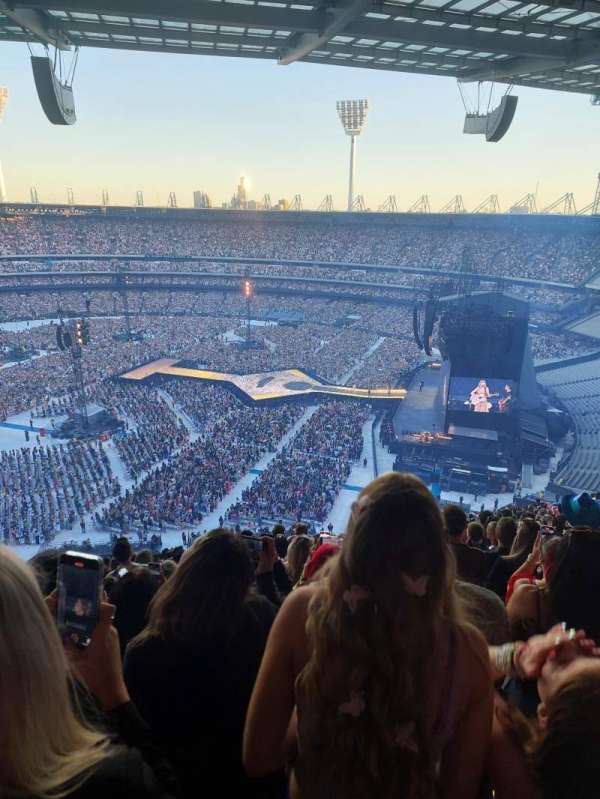 Melbourne Cricket Ground, section: Q42, row: CC, seat: 12