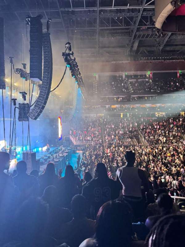 state farm arena, section: 121, row: S, seat: 5