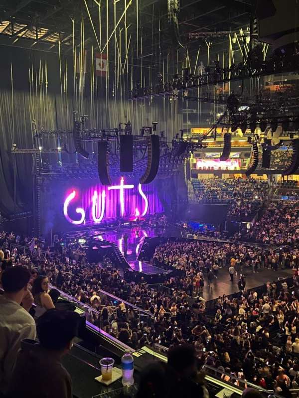 Kia Center, section: Loge Box C, row: 3, seat: 4