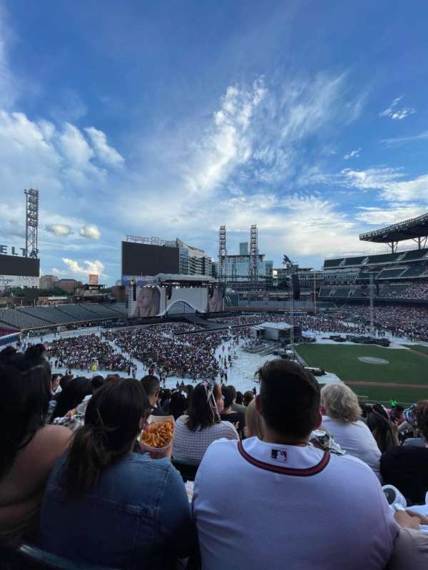 Truist Park, section: 235, row: 9, seat: 5