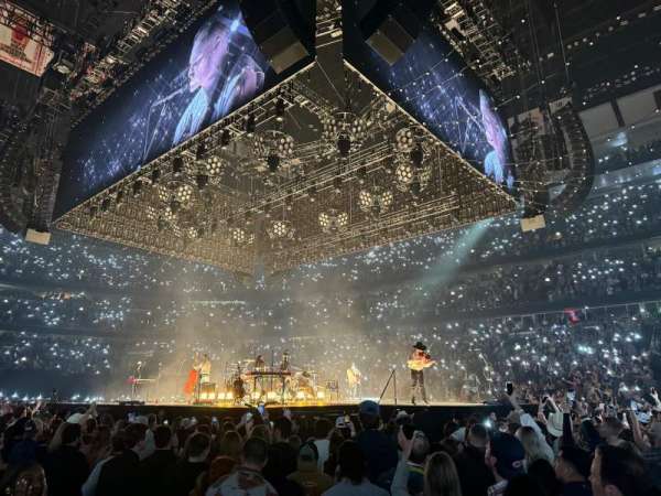 United Center, section: 110, row: 1, seat: 13