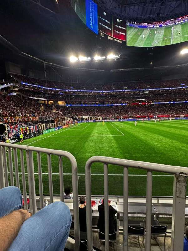 Mercedes-Benz Stadium, section: 132, row: 7, seat: 7