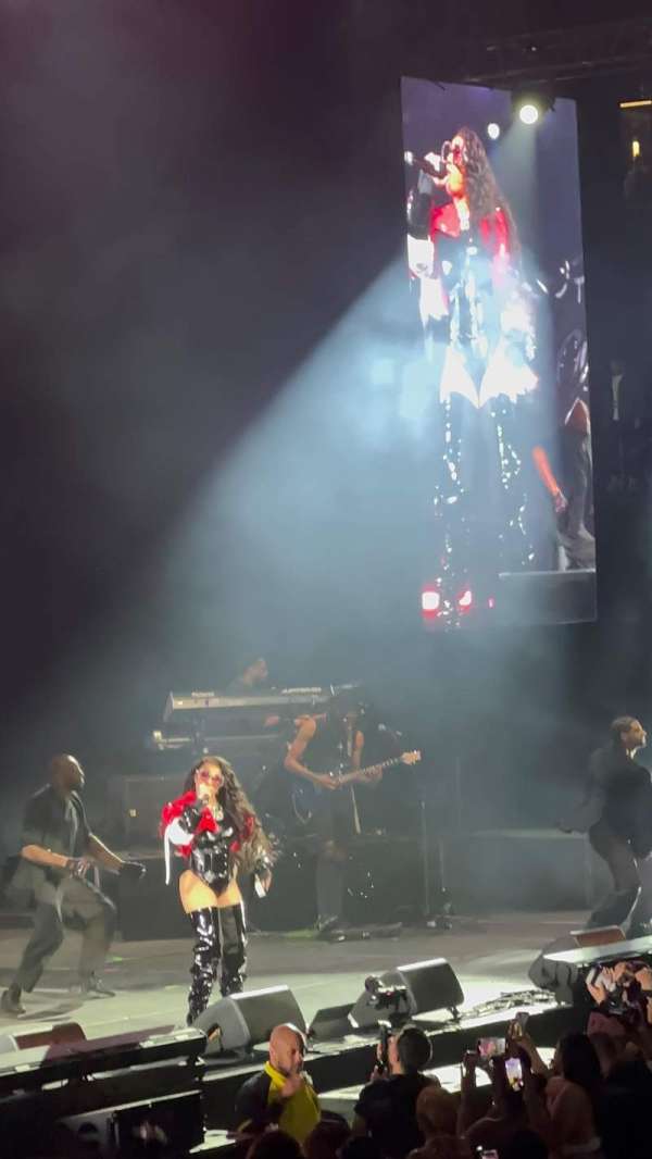 CFG Bank Arena, section: 121, row: F, seat: 16