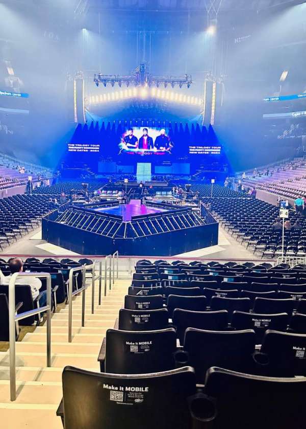 Spectrum Center, section: 118, row: M, seat: Aisle
