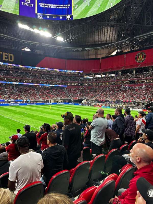 Mercedes-Benz Stadium, section: C129, row: 12, seat: 14