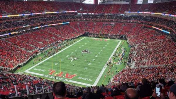Mercedes-Benz Stadium, section: 350, row: 19, seat: 24
