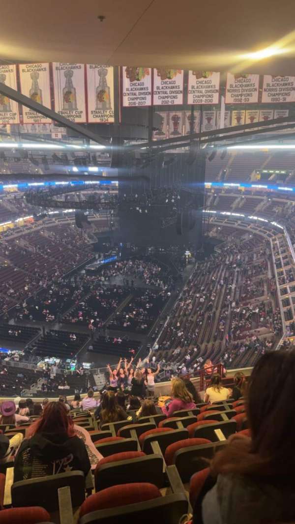 United Center, section: 307, row: 16, seat: 9
