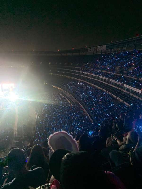 MetLife Stadium, section: 324, row: 17, seat: 6