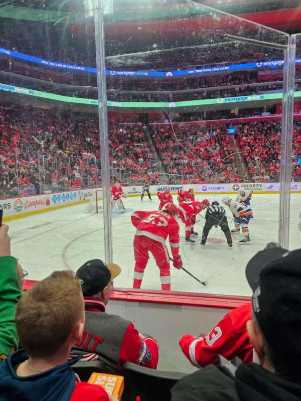 Little Caesars Arena, section: 112, row: 3, seat: 8