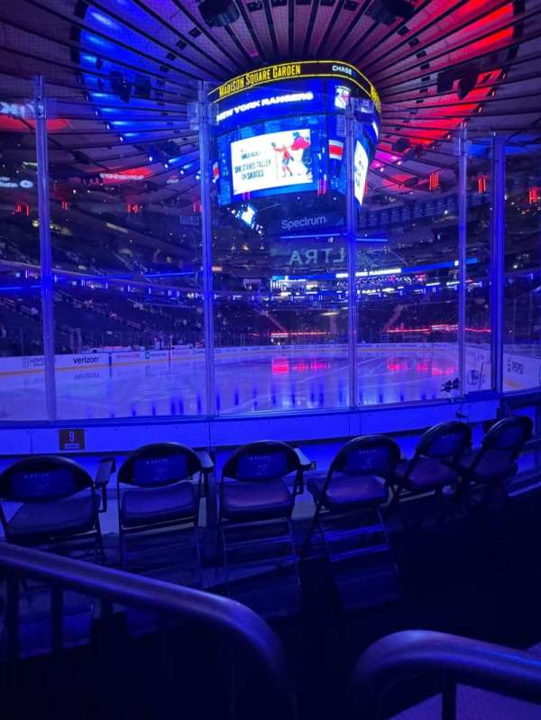 Madison Square Garden, section: 9, row: 1, seat: 10