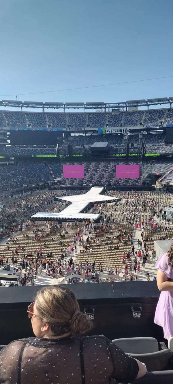 MetLife Stadium, section: 224A, row: 4, seat: 6