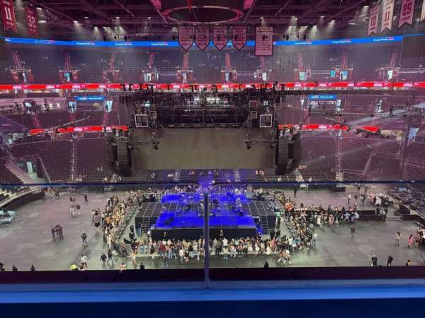 Capital One Arena, section: 417, row: A, seat: 12