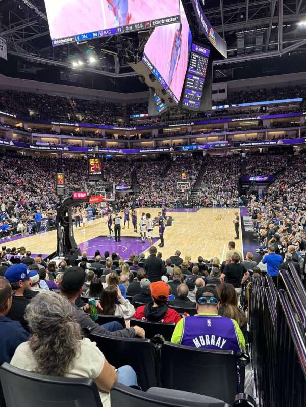 Golden 1 Center, section: 126, row: FF, seat: 6
